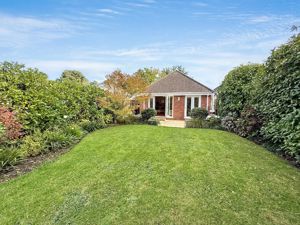 Rear- click for photo gallery